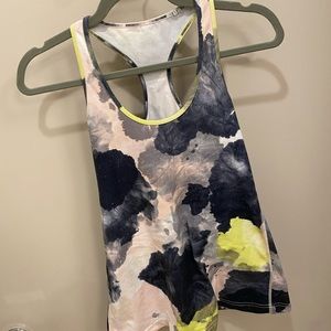 Lululemon tank